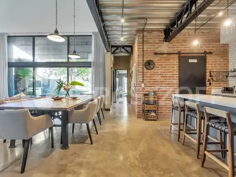 Casa 5 ambientes con 3 baños