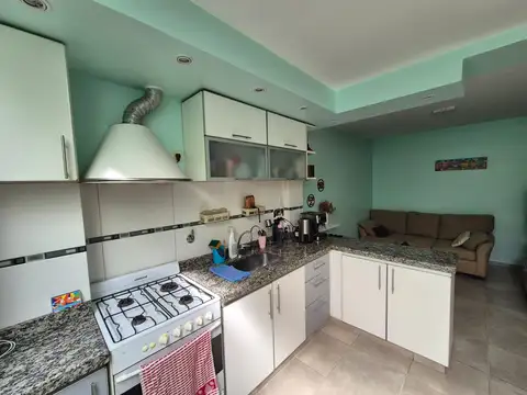 Depto Tipo Casa en Venta 40 años