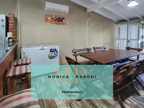 Casa en Venta con 2 cocheras