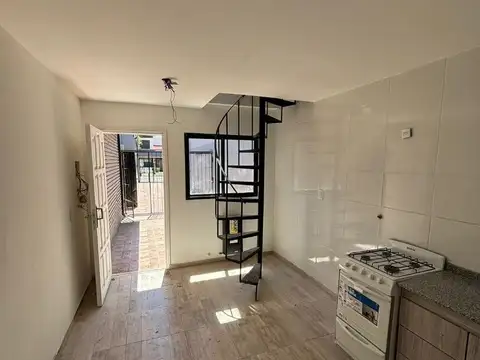 Depto Tipo Casa en Venta de 2 ambientes