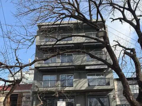 Departamento en Luis Agote