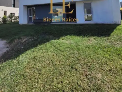 Casa en Venta en Haras Santa María, USD 350.000