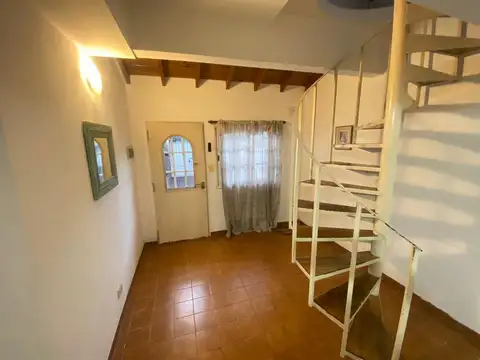 Depto Tipo Casa en Alquiler de 2 dormitorios
