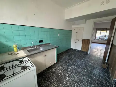 Casa 4 ambientes con 1 baño