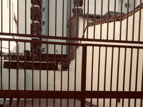 Avenida Presidente Peron 1600