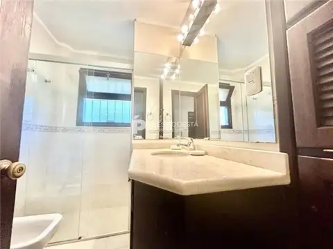 Casa en Alquiler de 3 dormitorios