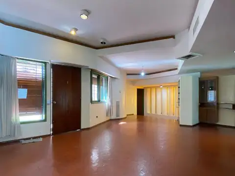 Casa 7 ambientes con 4 baños