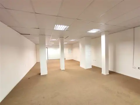 Florida y Mitre - Piso completo de oficinas  - 418 m2 totales - Posible Planta Libre