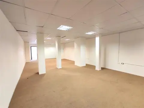 Florida y Mitre - Piso completo de oficinas  - 418 m2 totales - Posible Planta Libre