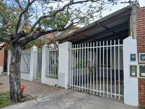 VENTA - Casa 3 ambientes a reciclar - Villa Madero