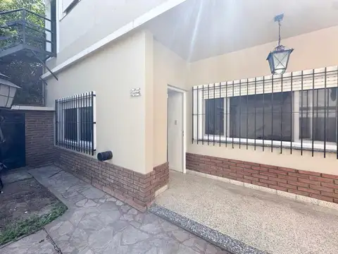 Depto Tipo Casa en Alquiler de 3 ambientes