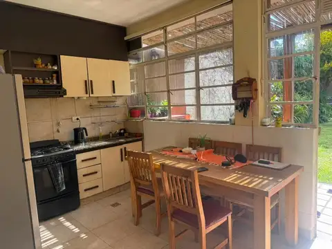 CASA de 5 ambientes I Gran Parque I Quincho con Parrilla I