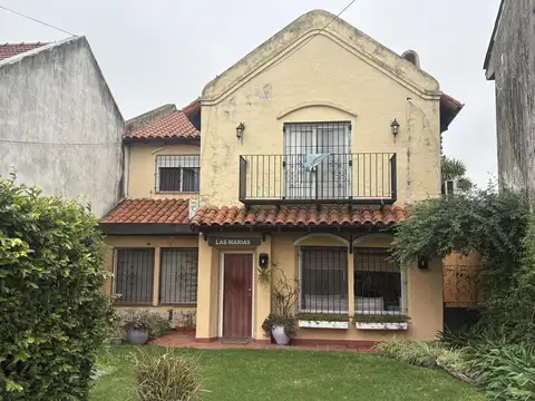 Casa en venta en Talcahuano al 1200, Martínez, San Isidro - 5 ambientes