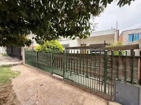 CASA 3 AMBIENTES PATIO RAFAEL CASTILLO