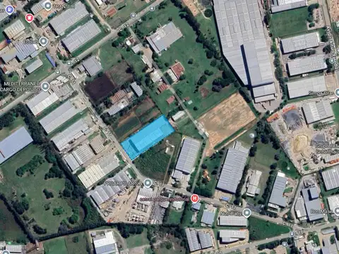 Nave industrial de 4700 m2 en Fátima Pilar