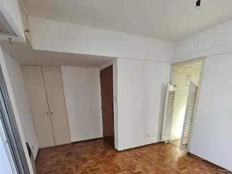 AMPLIO Y  LUMINOSO DEPTO. 2 AMB. EN EXCELENTE UBICACION