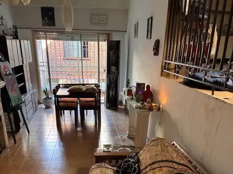 Casa 8 ambientes con 3 baños