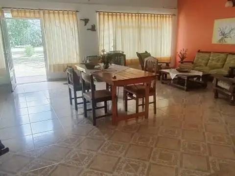 Chacra en Venta de 2,4 Hectáreas con una propiedad de 200metros cuadrados.