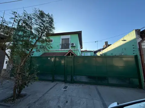 Venta Casa 5 ambientes 4 dormitorio