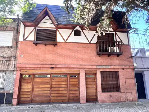 Casa en  Suipacha 2073