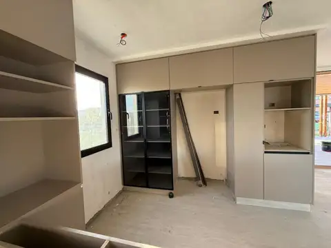 CASA A LA VENTA EN CONSTRUCCION EN BARRIO VIDA FUNES