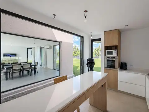 VENTA - Casa 3 Dormitorios en Barrio Cerrado Vida - Funes