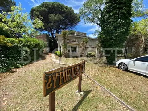 VENTA EN BLOCK, 4 DÚPLEX DE 2 AMBIENTES CADA UNO