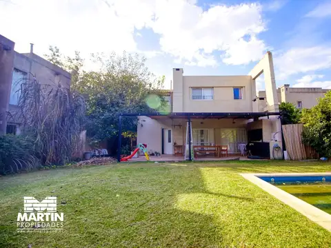 Casa en venta en Bº Santa Maria De Los Olivos. Malvinas.