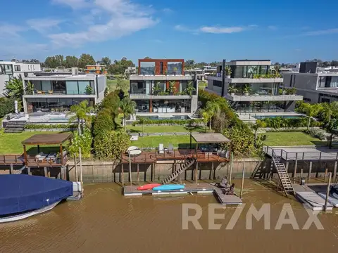 Casa al río c/amarra 5 dorm  El Yacht Nordelta