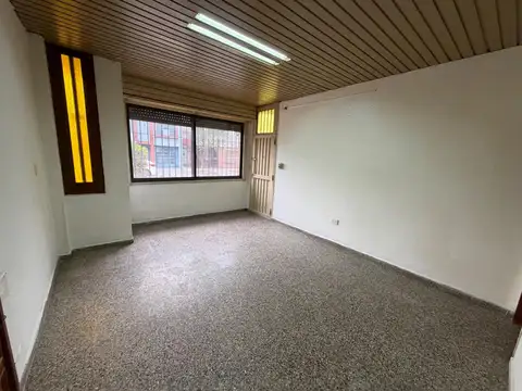 Alquiler PH de 2 ambientes en Wilde centro. Opcional cochera