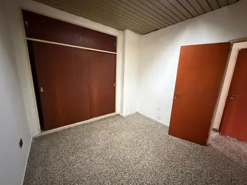 Depto Tipo Casa en Alquiler con 1 cocheras