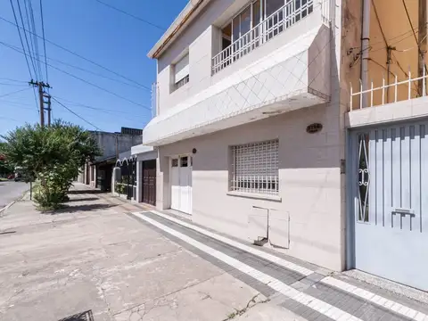 Colón 2700