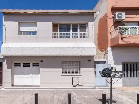 VENTA DE 2 CASAS EN BLOCK AMPLIO LOTE OPORTUNIDAD