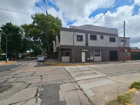 Depto Tipo Casa en Alquiler de 2 dormitorios