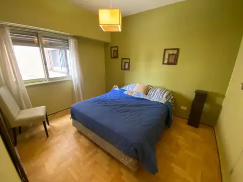 Silencioso , Luminoso y confortable 2 amb en Monroe al 3000, Belgrano. USD 700 + expensas luz g...