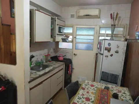Casa 2 ambientes con 1 baño