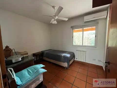 Excelente casa en alquiler amoblado en San Carlos C.C