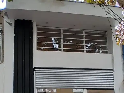 IMPECABLE LOCAL COMERCIAL-4TA SECCION-CDAD-MENDOZA