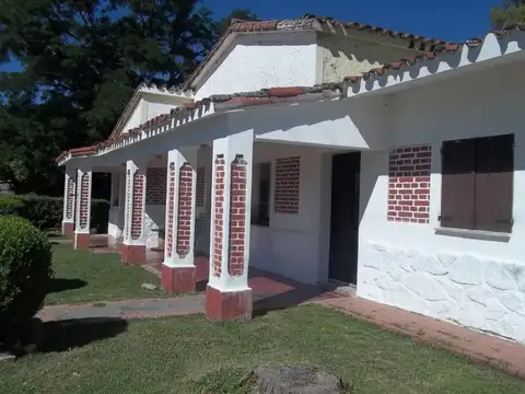 VENTA HOSTERÍA CON PILETA BIALET MASSE PUNILLA CBA