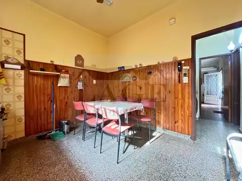 MUY BUEN PH PB FRENTE 3AMB S/EXPENSA + OFFICE PATIO PARRILLA