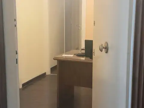 2 Ambientes para uso de vivienda u Oficina , en alquiler en el Centro de Flores