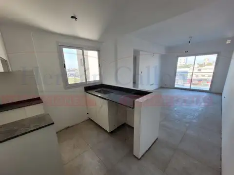 Av. Maipú 3807 , Piso 6