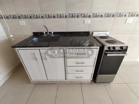 Depto Tipo Casa en Alquiler de Monoambiente