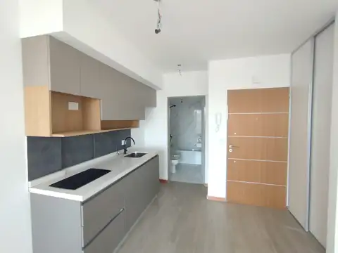 F Bucarelli 2400, Piso 12