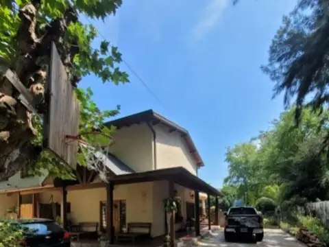 Casa Benavidez C/pileta Excelente Ubicación