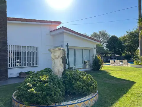 Casa 6 ambientes con 3 baños