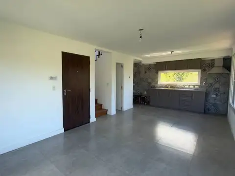 Depto Tipo Casa en Venta con 1 cocheras