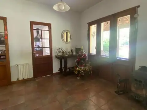 Casa 6 ambientes con 4 baños