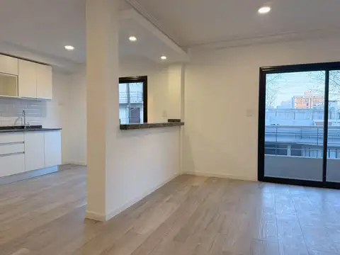 VENTA DEPARTAMENTO 3 AMBIENTES BERNAL CENTRO