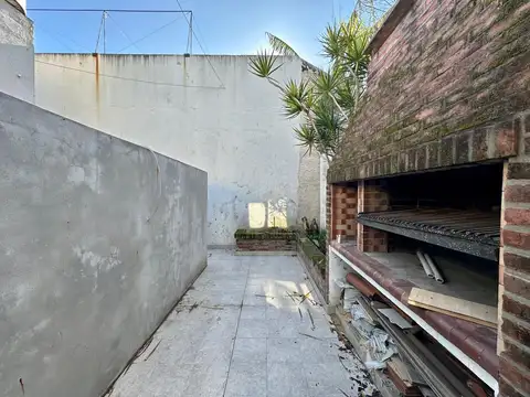 Depto Tipo Casa 2 ambientes con 1 baño